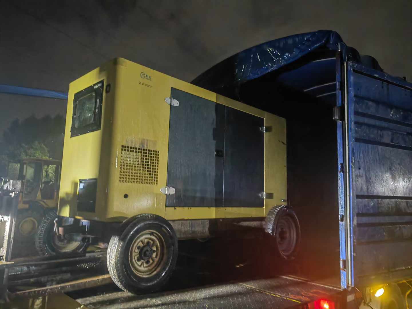 米易发电机出租空气中敷设电缆的载流量和环境湿度有关系吗？
